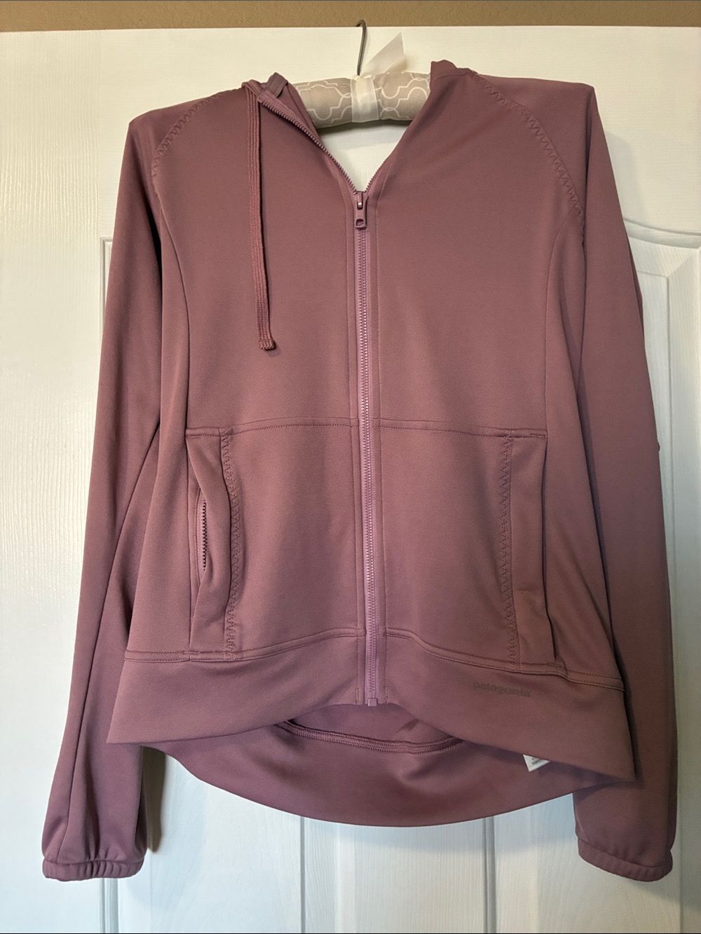 Patagonia Women’s Zip Hoodie Jacket - Dusty Rose. Size S.